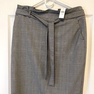 Banana Republic Woman’s lined striped skirt. New!